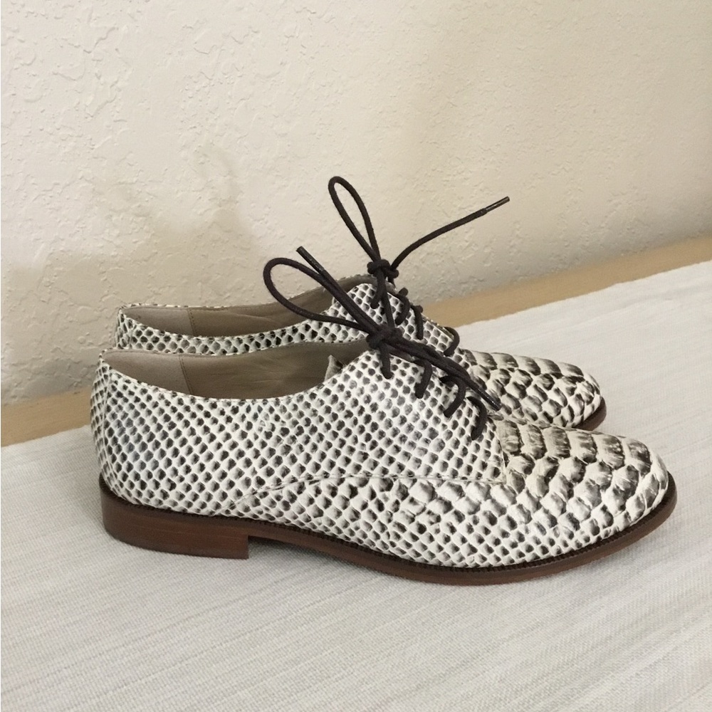 Diane Von Furstenberg Ziggy Boa Snake Print Oxford Loafers Size 6B